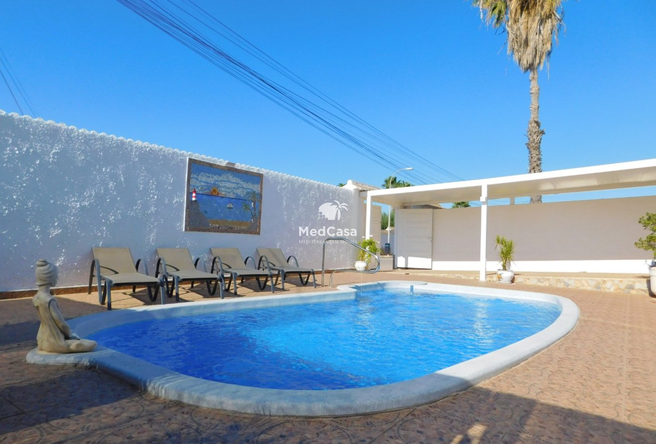 Wiederverkauf - Villa -
Torrevieja - San Luis