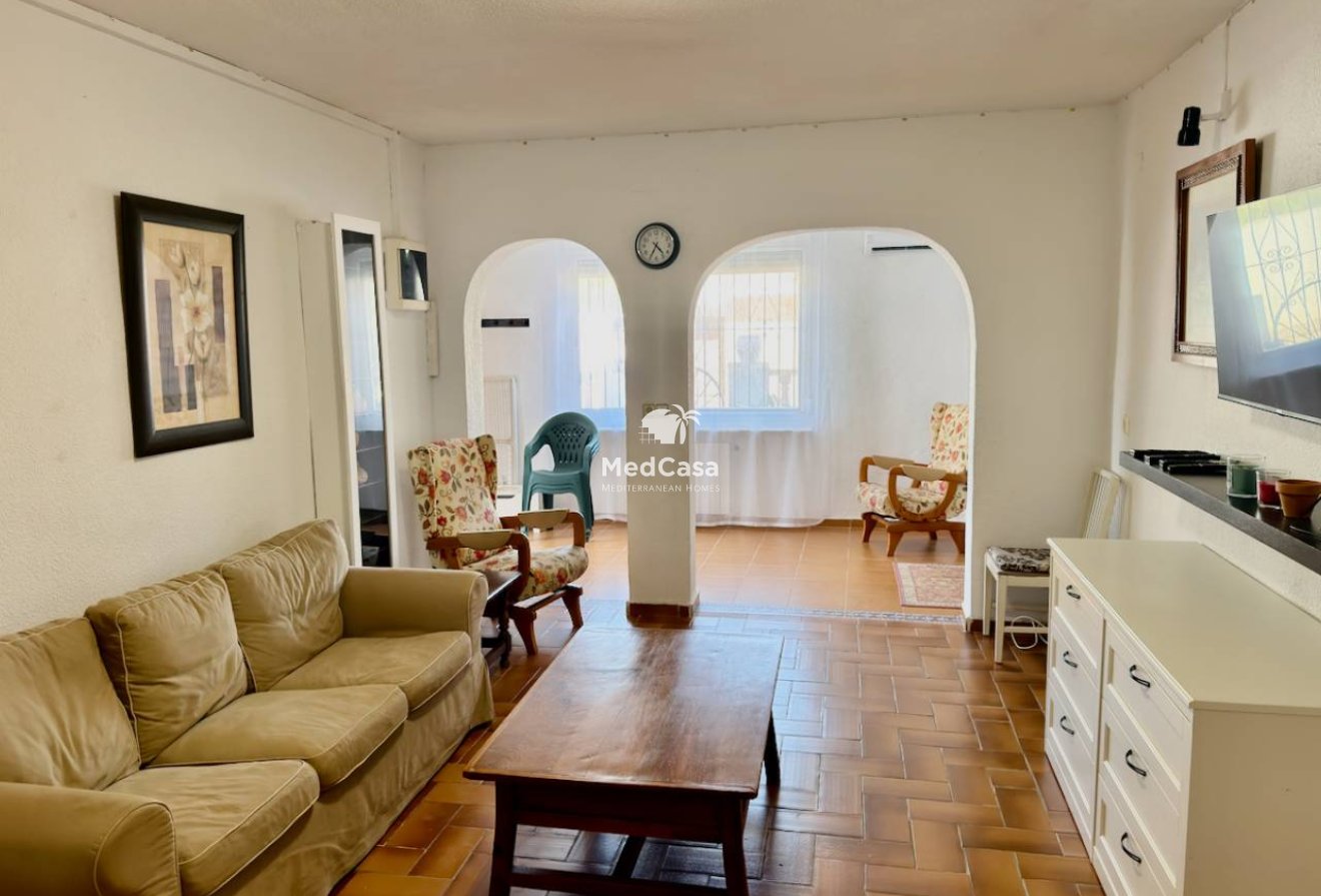 Resale - Apartment -
Torrevieja - Aguas Nuevas
