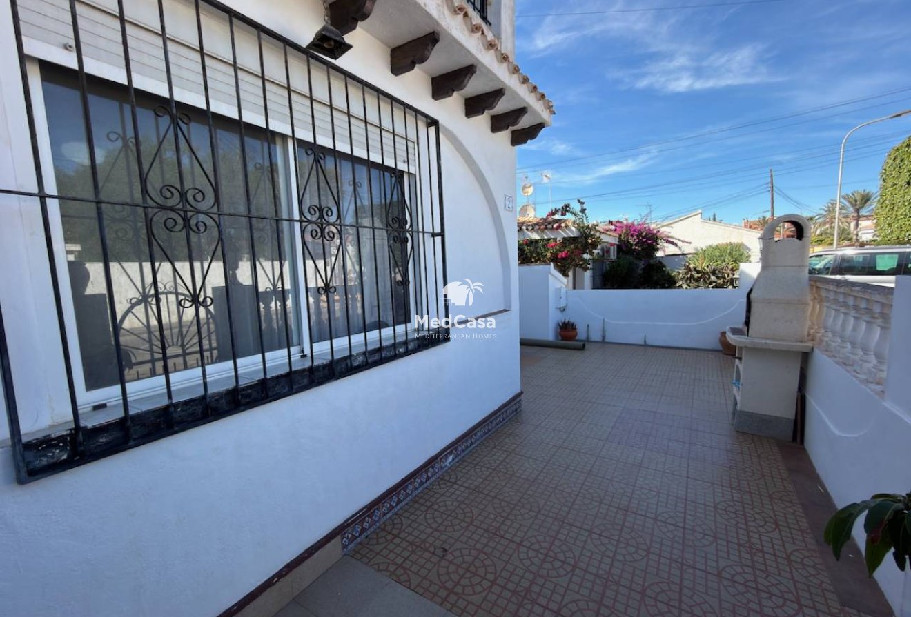 Resale - Apartment -
Torrevieja - Aguas Nuevas