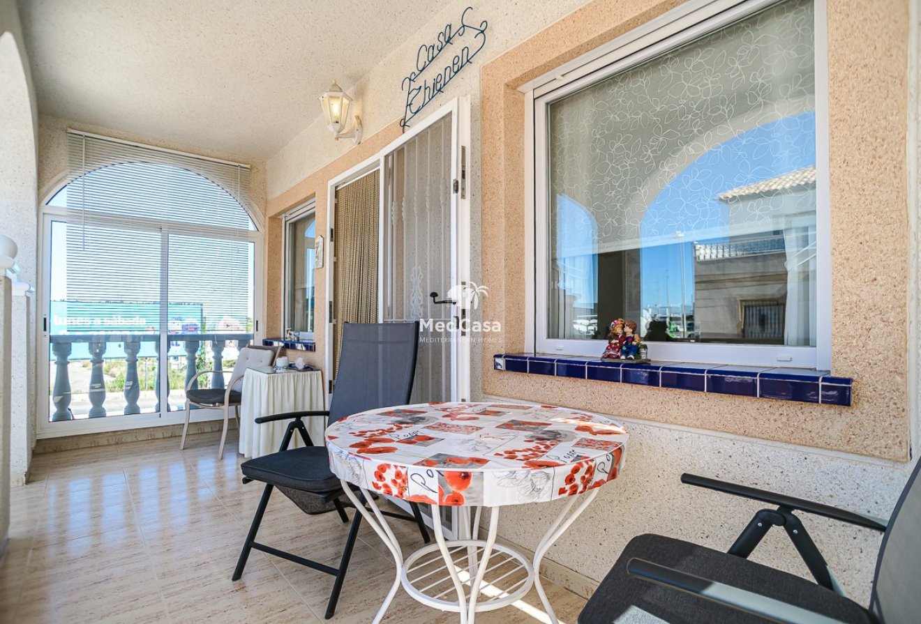 Resale - Villa -
Orihuela Costa - Los Altos