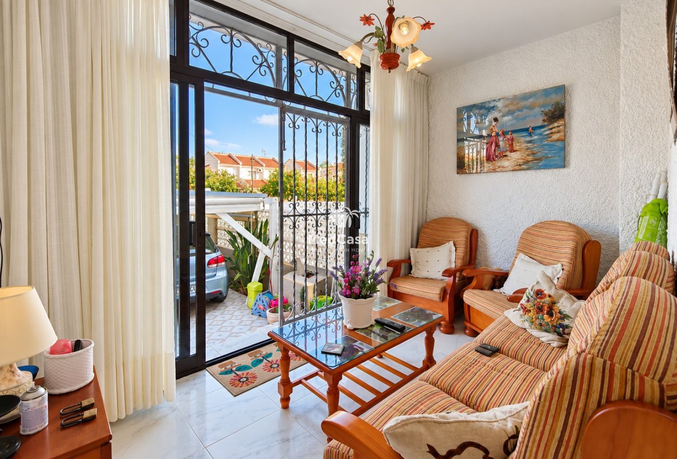 Wiederverkauf - Reihenhaus -
Torrevieja