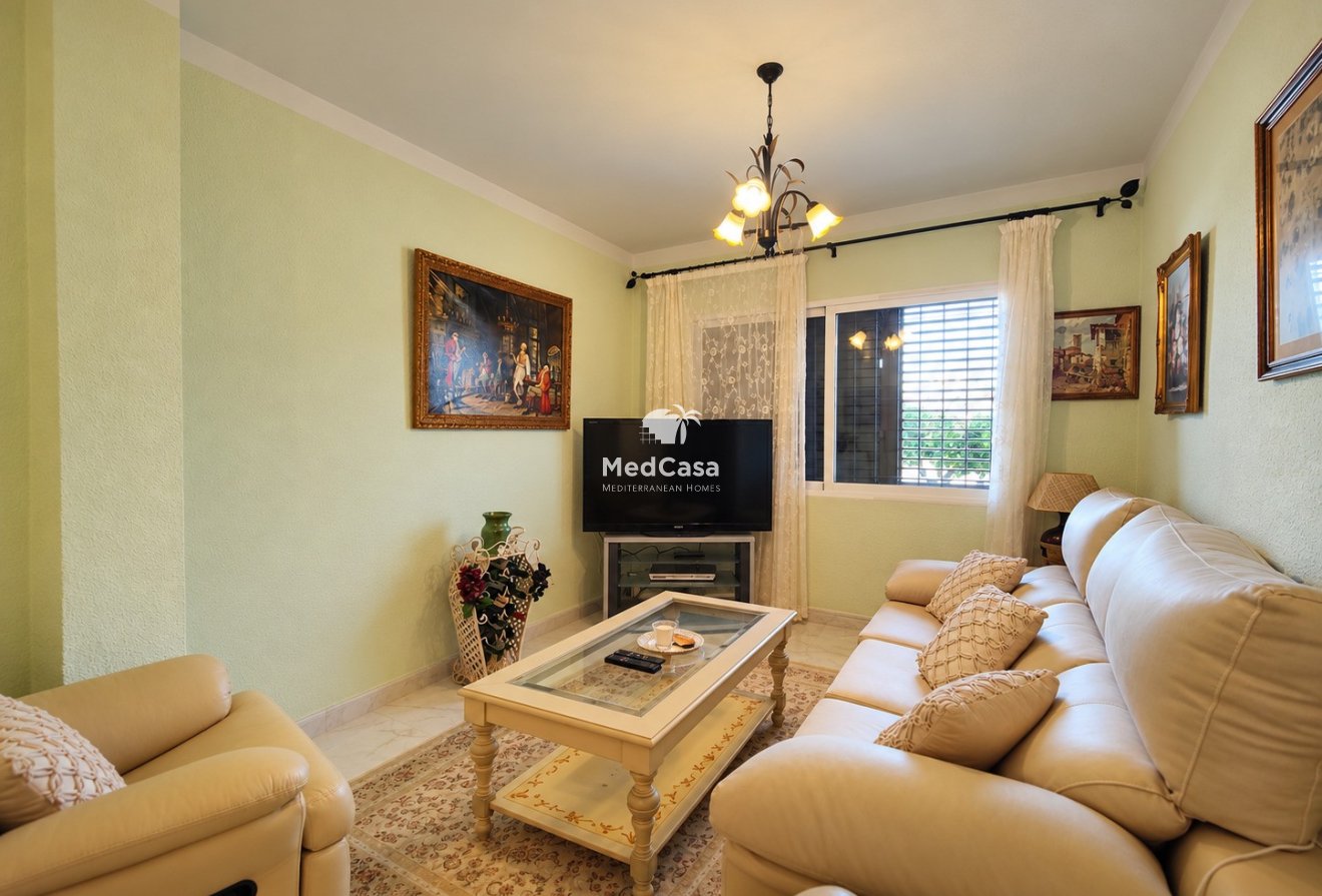 Wiederverkauf - Reihenhaus -
Torrevieja