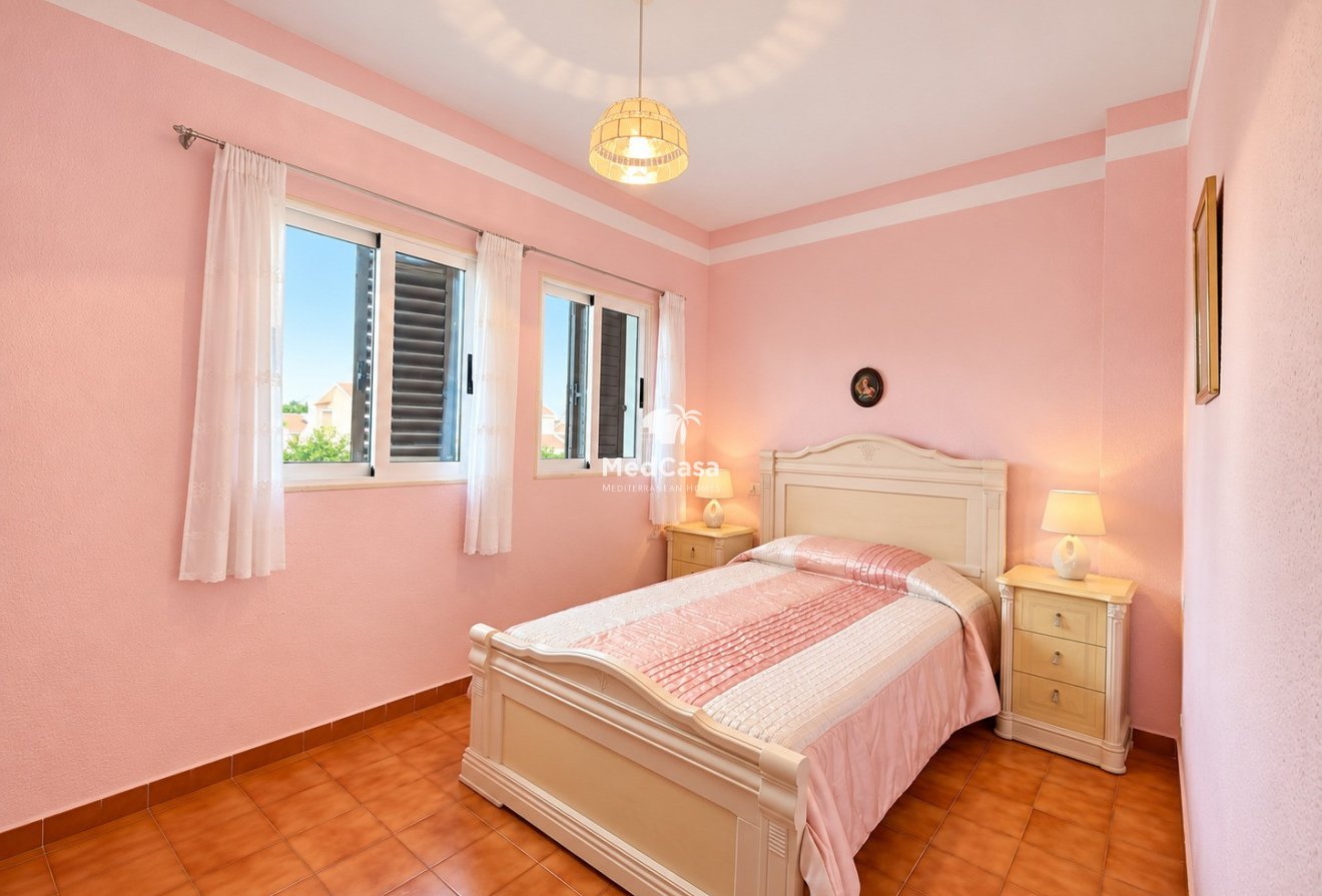 Wiederverkauf - Reihenhaus -
Torrevieja