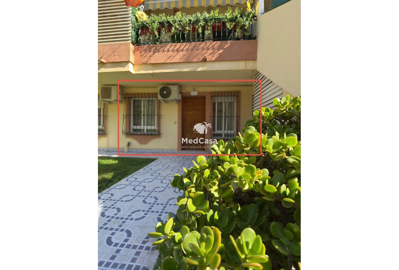 Resale - Apartment -
Torrevieja - La veleta