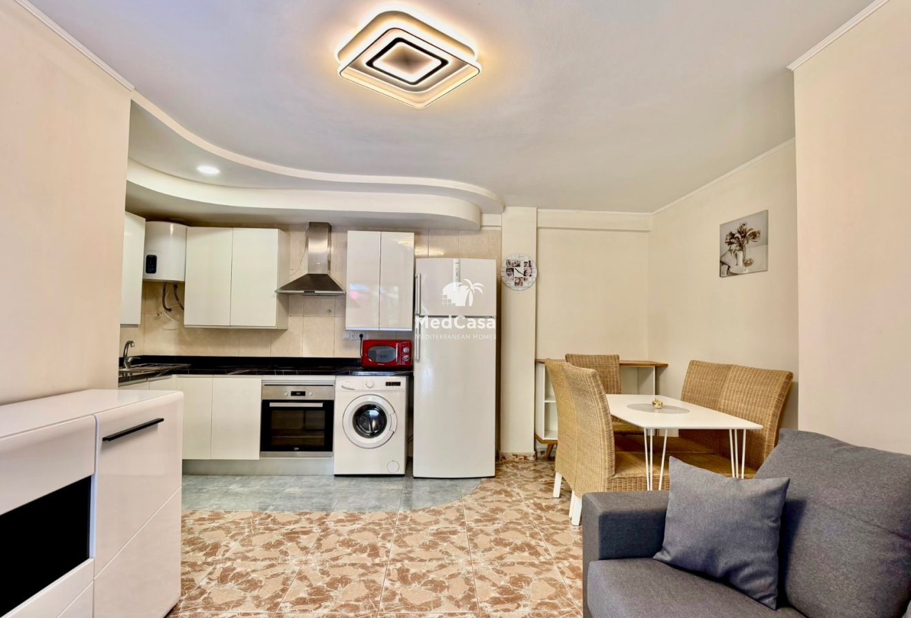 Resale - Apartment -
Torrevieja - La veleta
