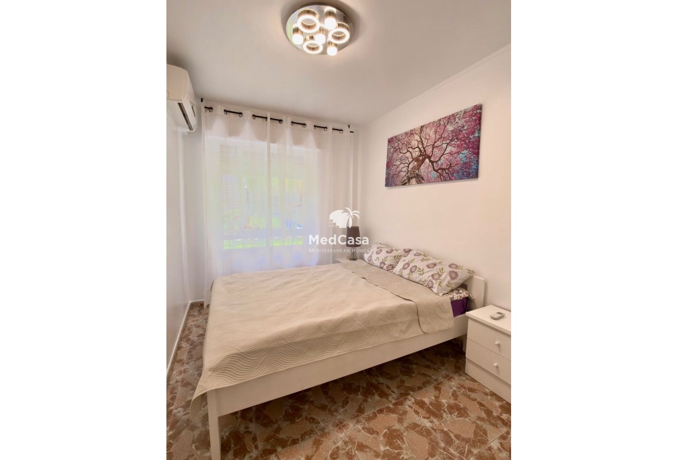 Resale - Apartment -
Torrevieja - La veleta