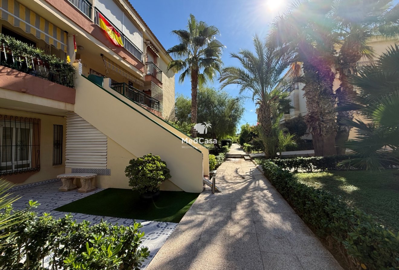 Resale - Apartment -
Torrevieja - La veleta
