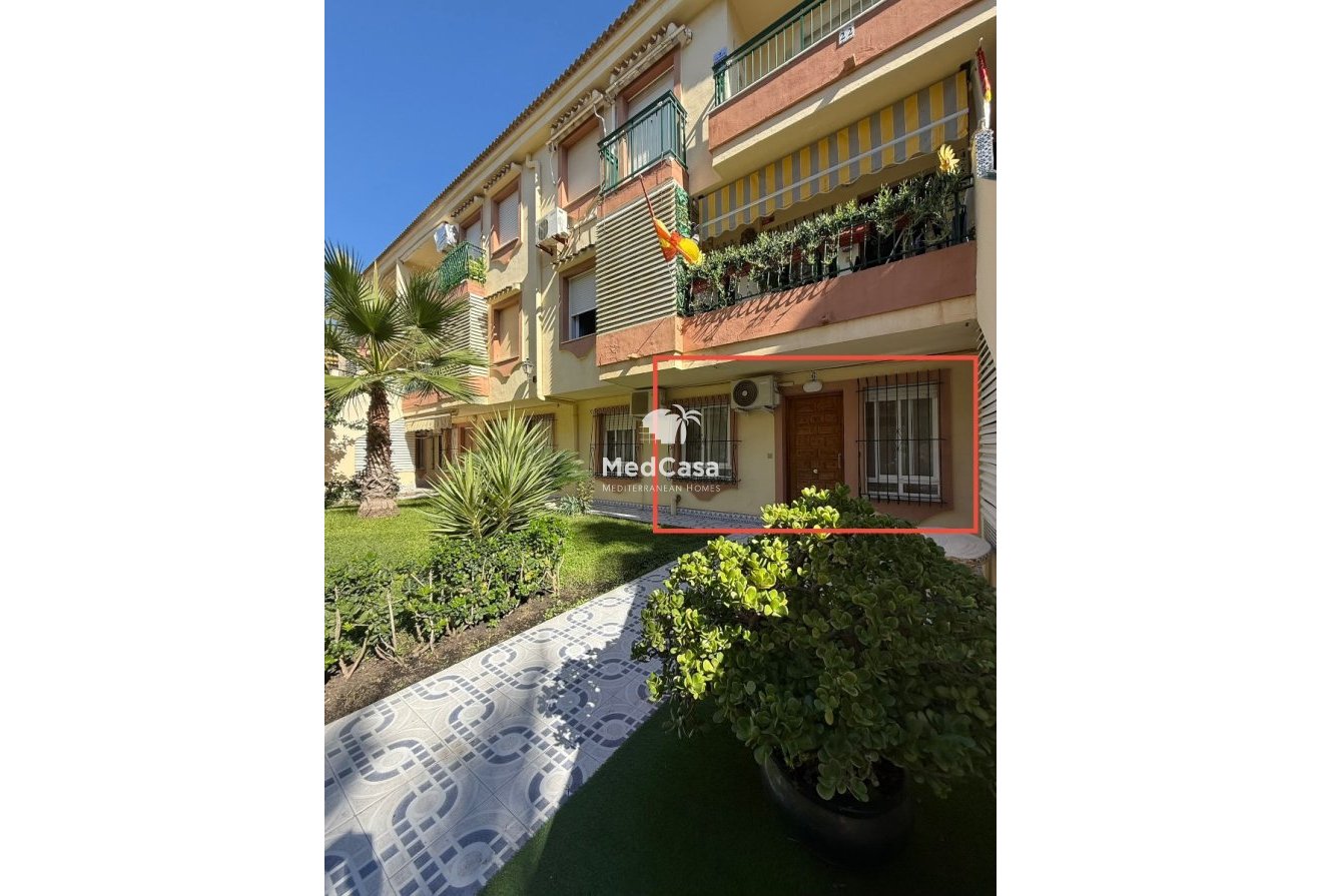 Resale - Apartment -
Torrevieja - La veleta