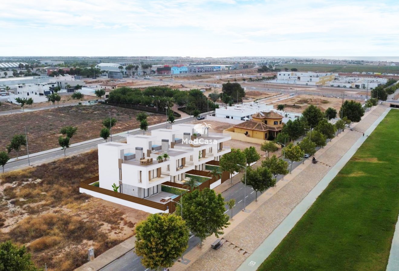 Obra nueva - Villa -
Pilar de la Horadada