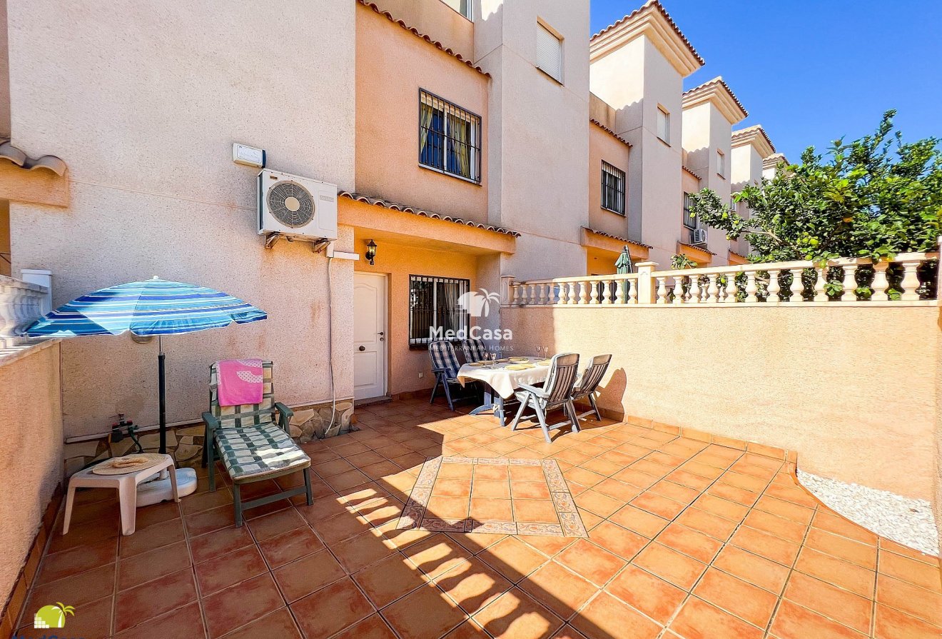 Resale - Townhouse -
Orihuela Costa