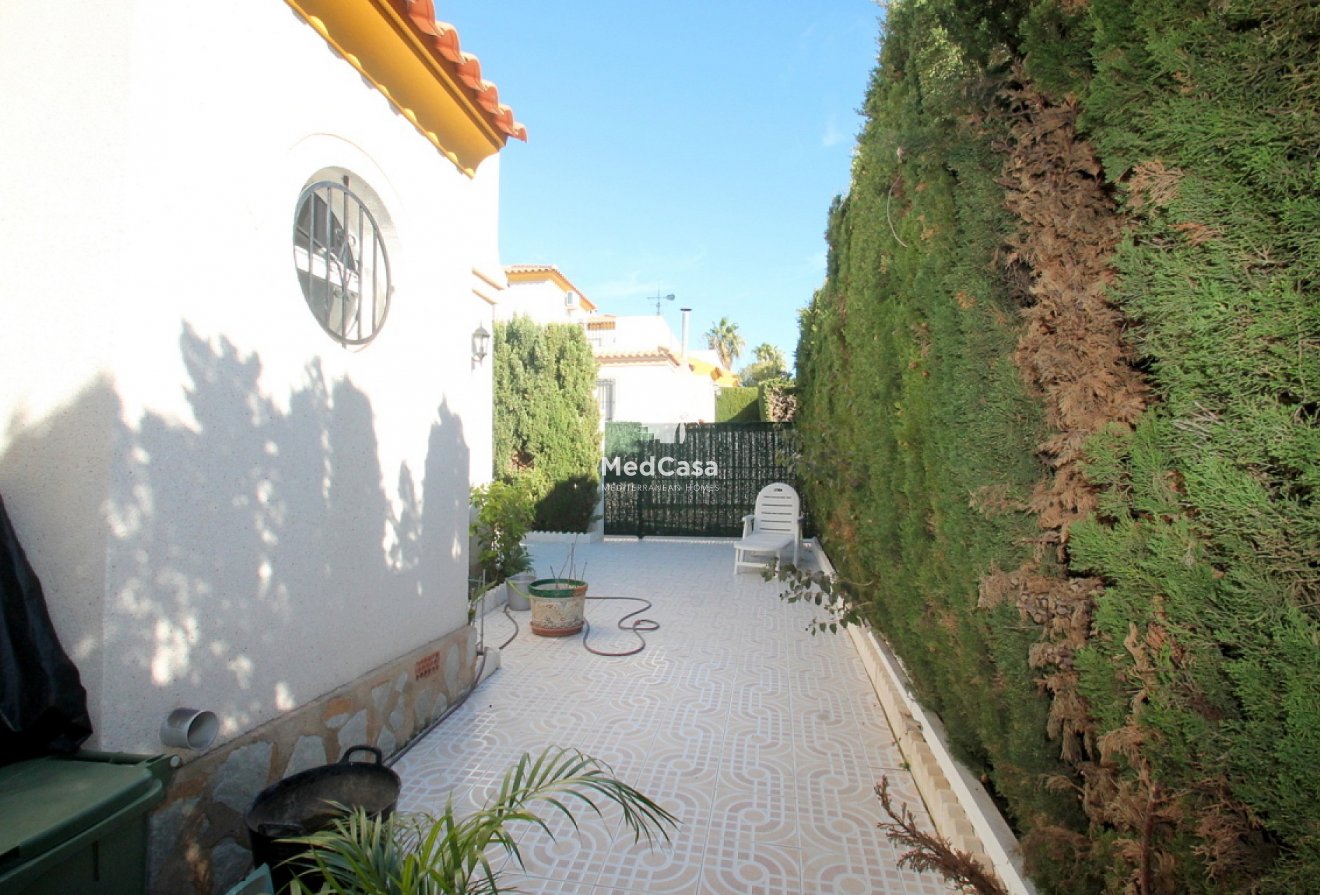 Resale - Semi-detached  -
Torrevieja