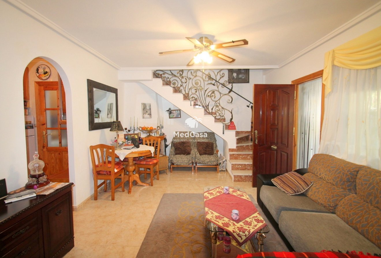 Resale - Semi-detached  -
Torrevieja