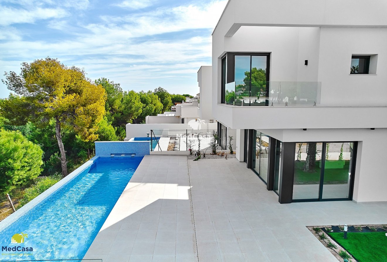 Neubau - Villa -
Orihuela Costa