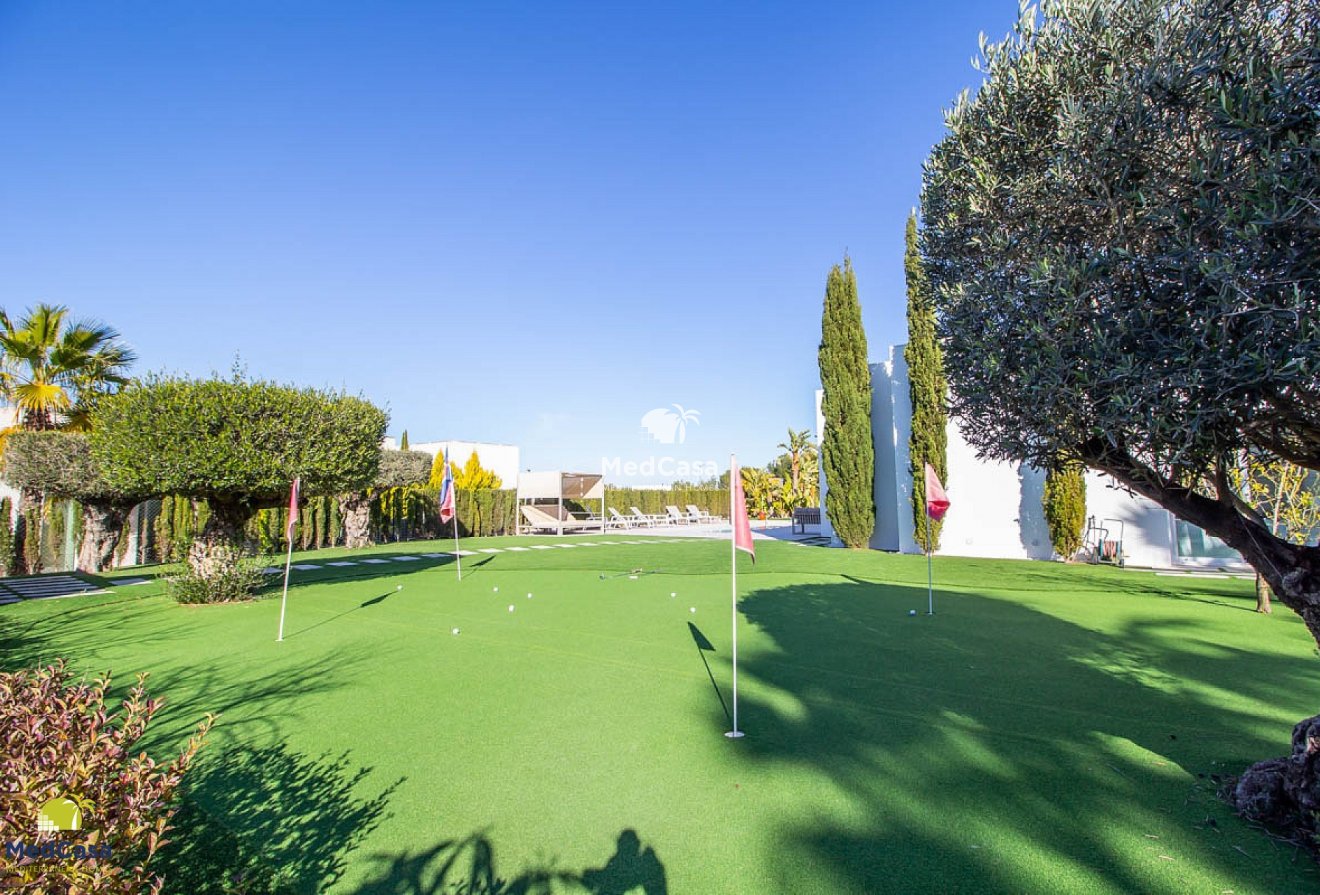 Neubau - Villa -
Golf Las Colinas