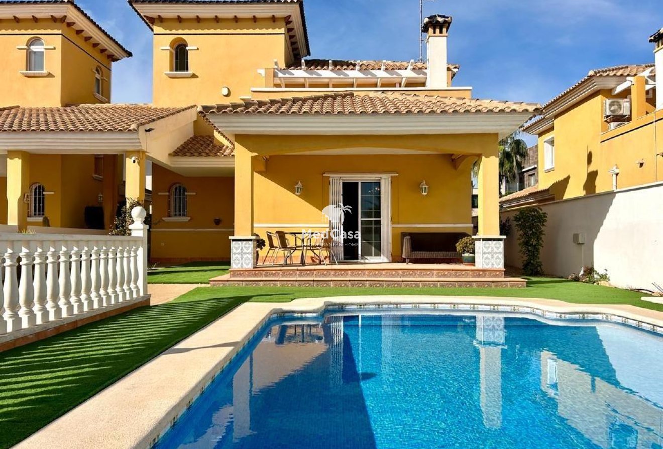 Segunda mano - Villa -
Orihuela Costa - Cabo Roig