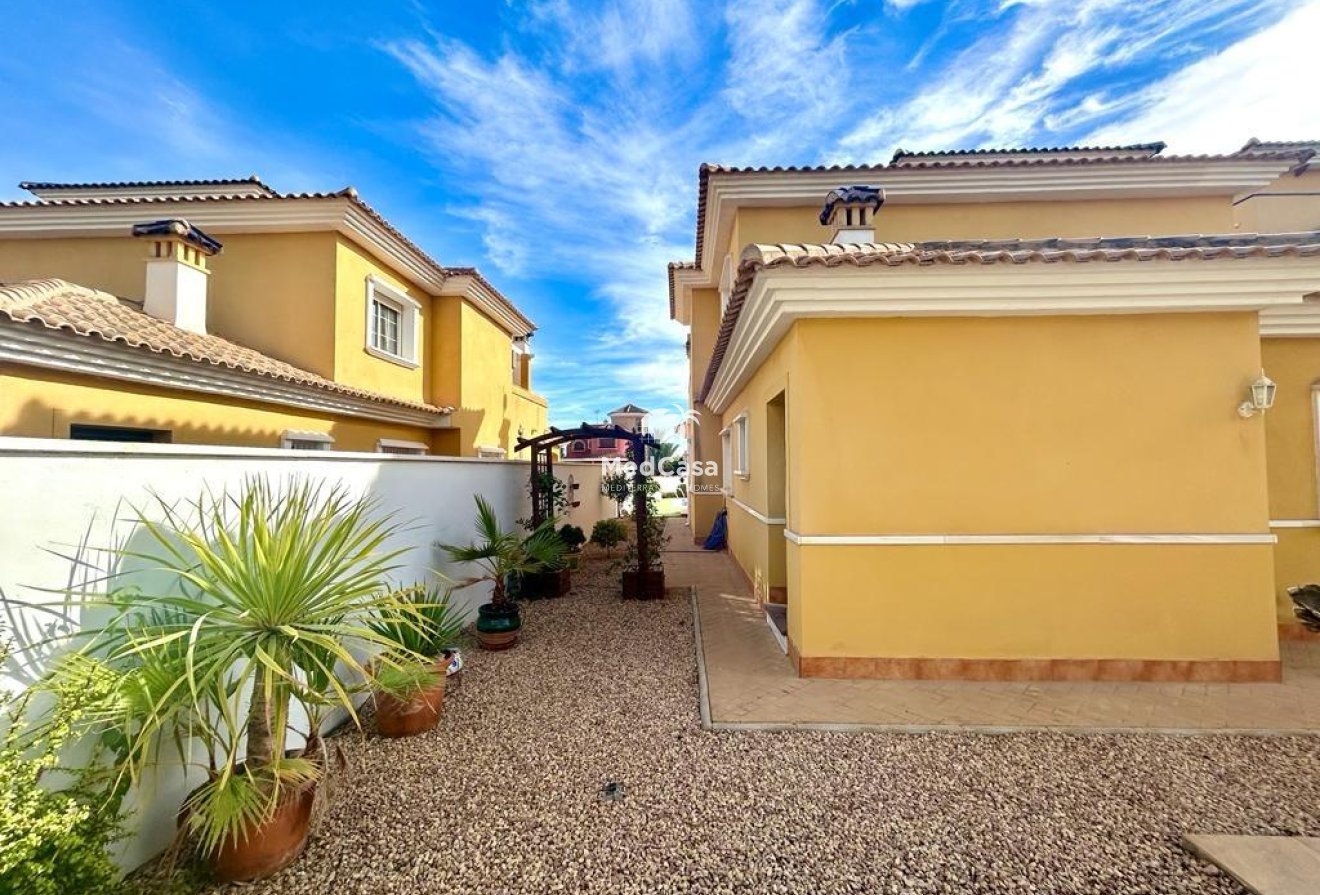 Resale - Villa -
Orihuela Costa - Cabo Roig