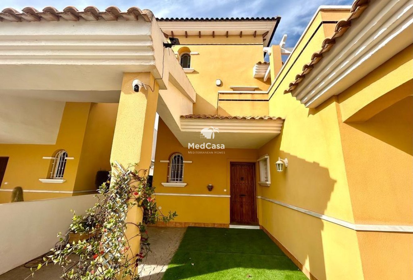 Resale - Villa -
Orihuela Costa - Cabo Roig