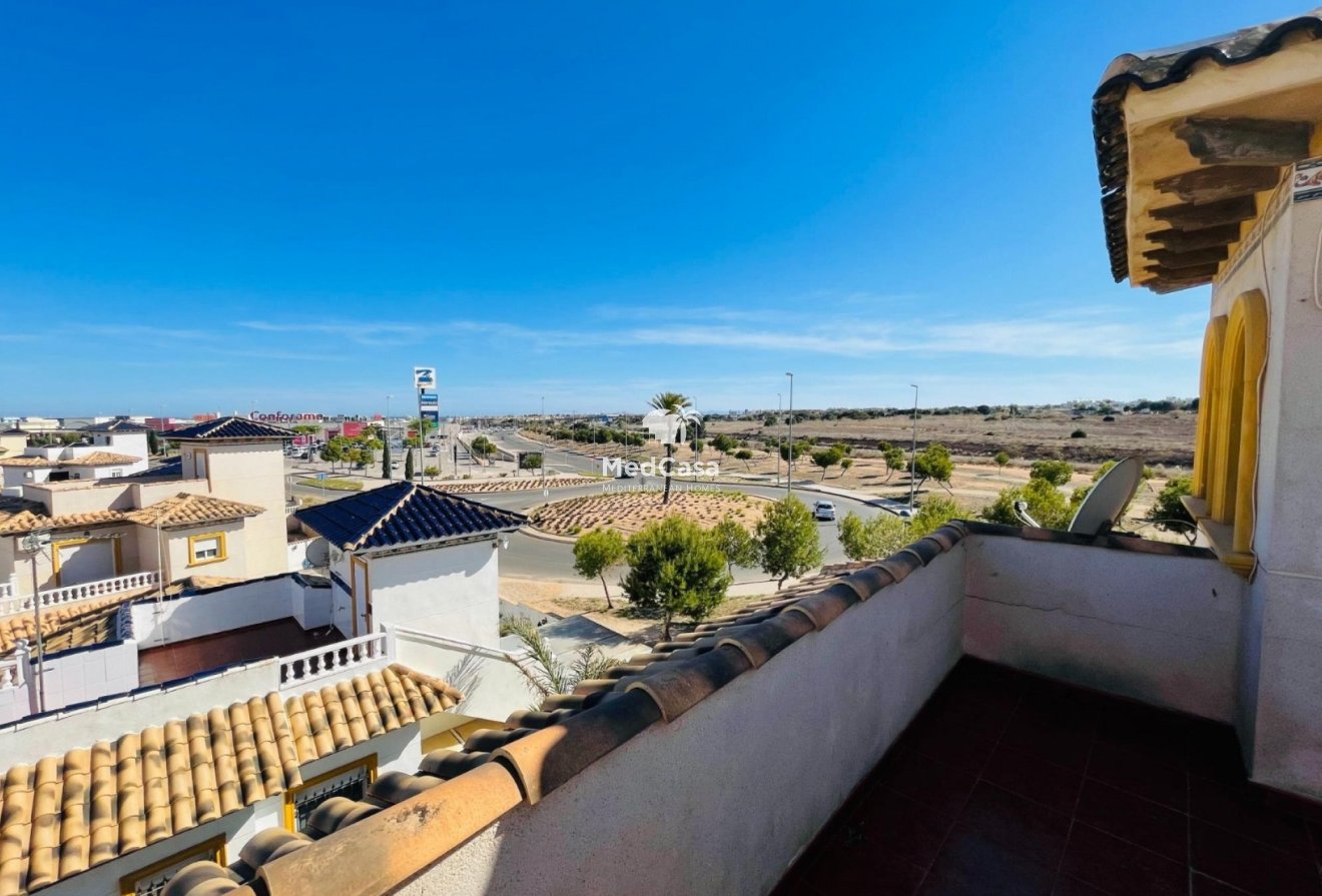 Resale - Villa -
Orihuela Costa - Playa Flamenca