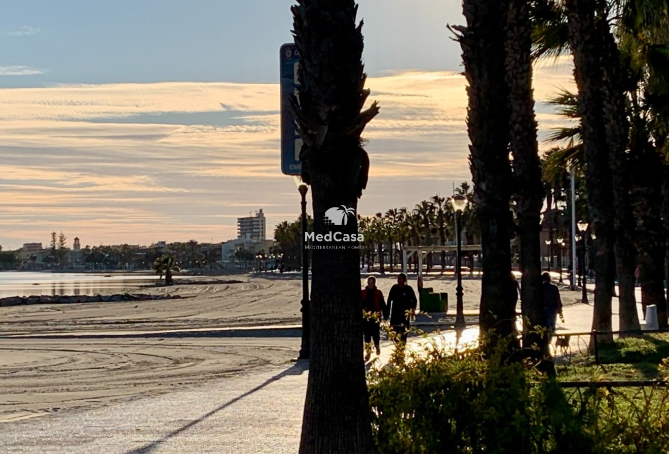 Obra nueva - Villa -
Los Alcázares