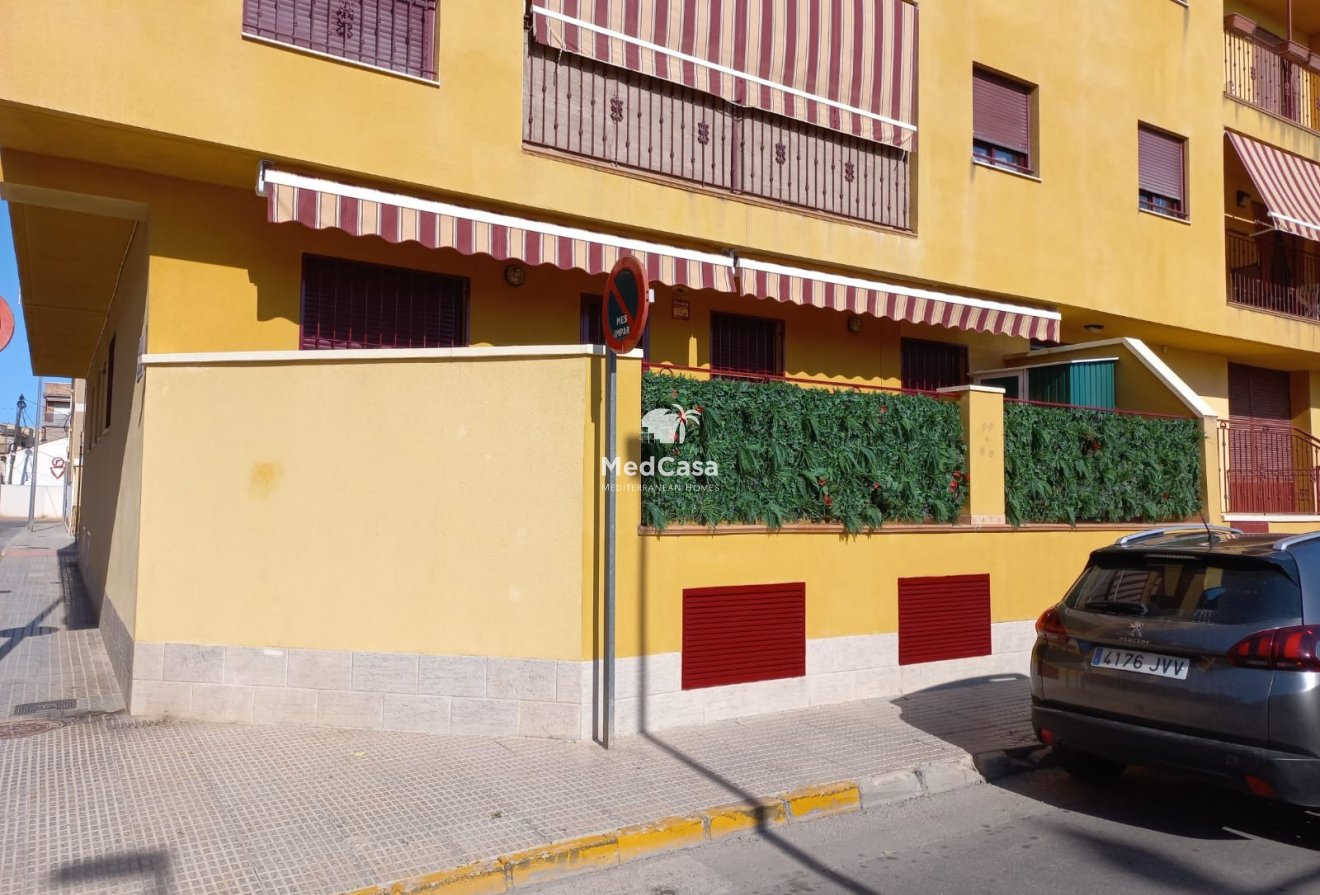 Segunda mano - Apartamento planta baja -
Formentera del Segura