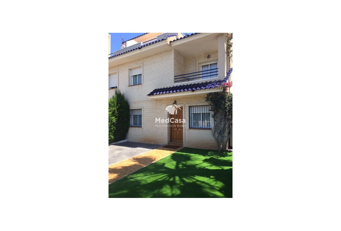 Resale - Townhouse -
Torrevieja