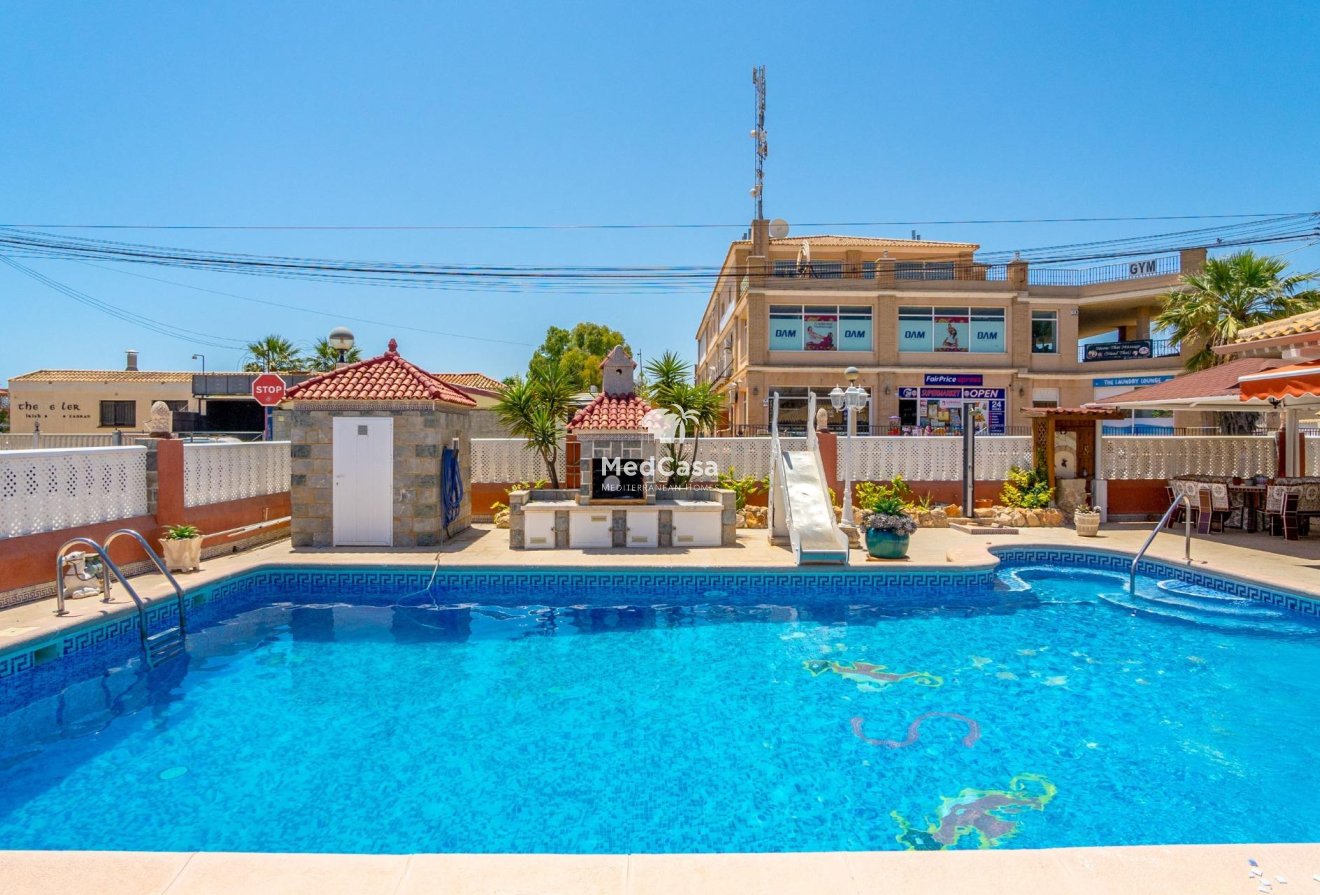 Wiederverkauf - Villa -
Orihuela Costa - Campoamor