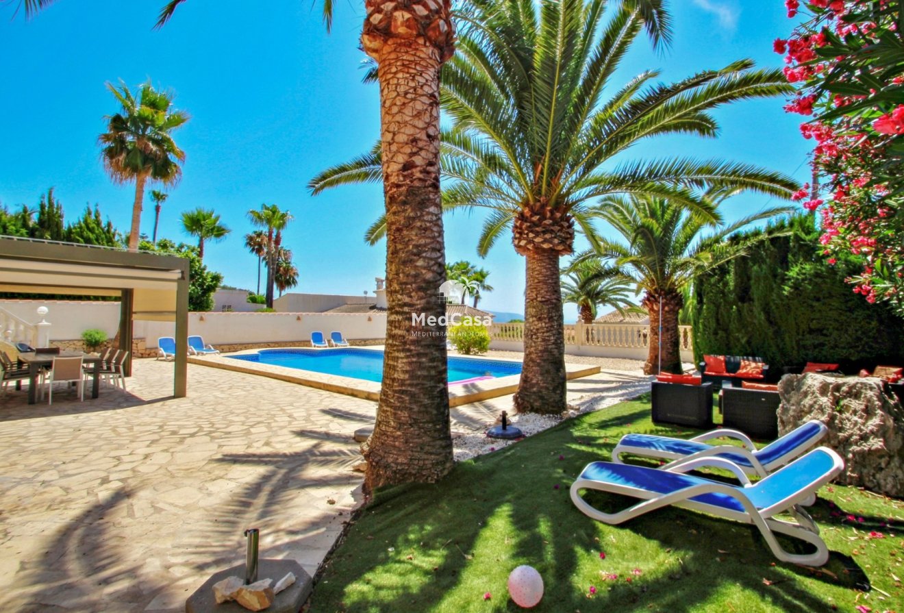 Resale - Villa -
Moraira - El Pinar de L'Advocat