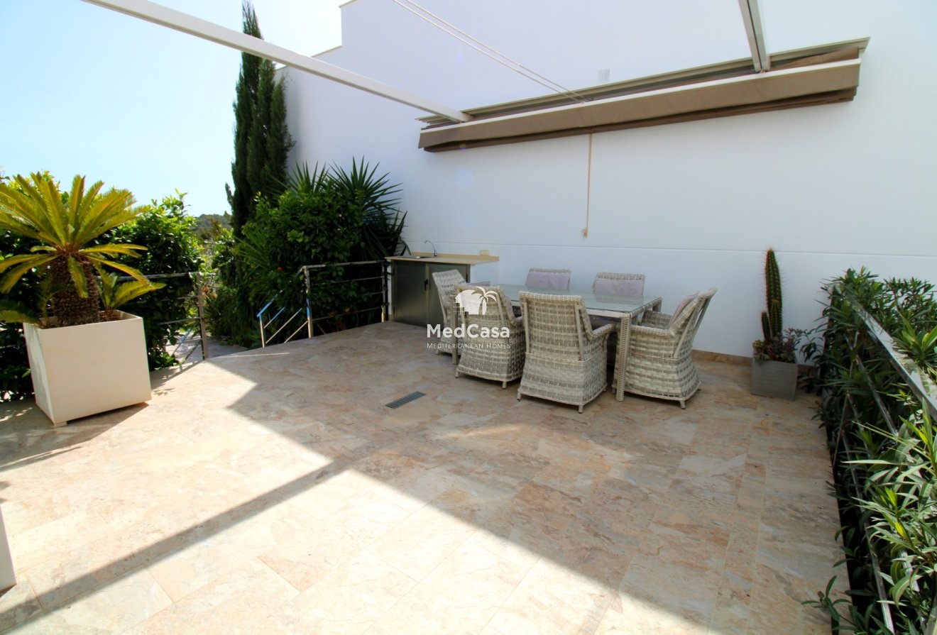 Resale - Villa -
San Miguel de Salinas