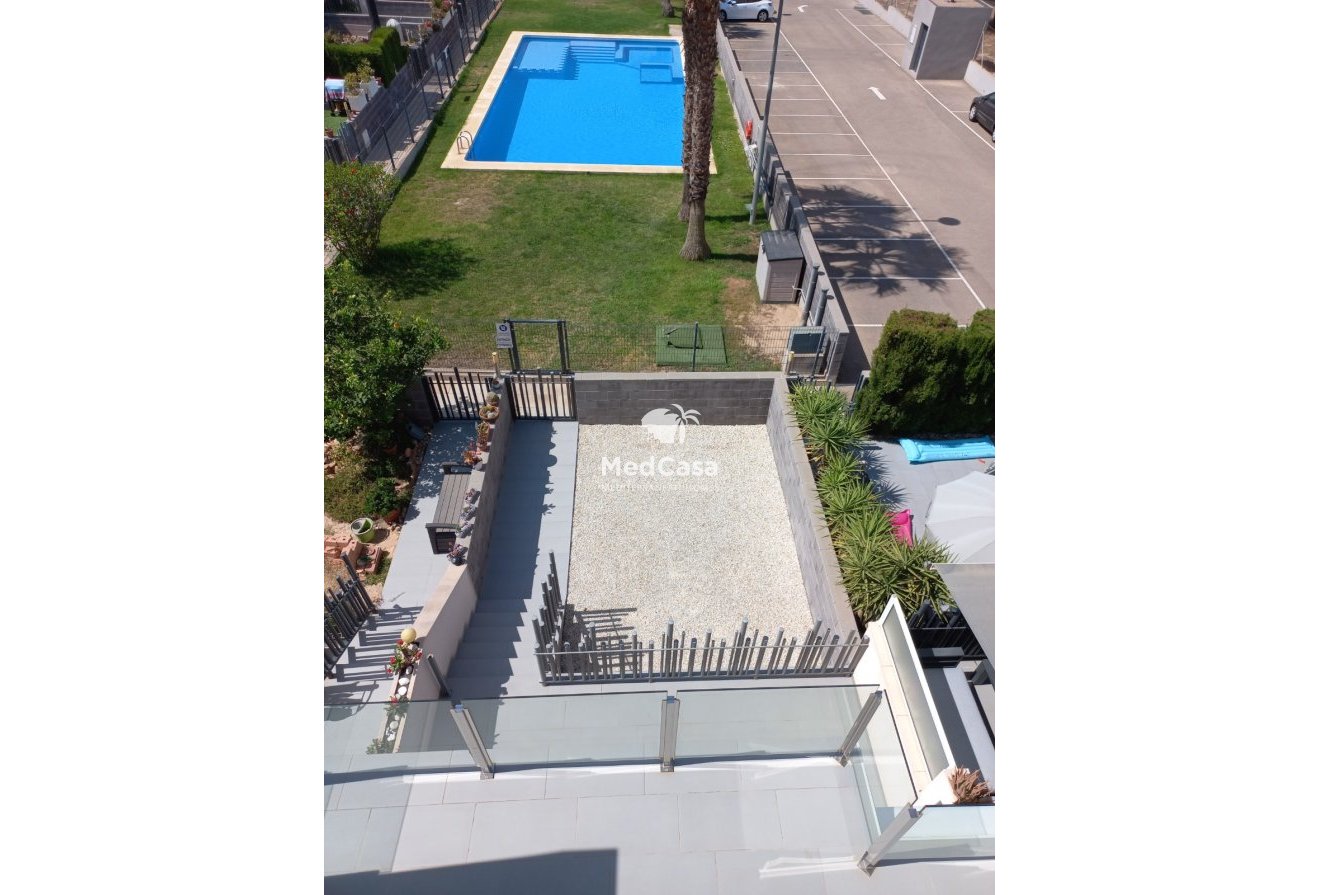 Resale - Townhouse -
Torrevieja - Nueva Torrevieja - Aguas Nuevas