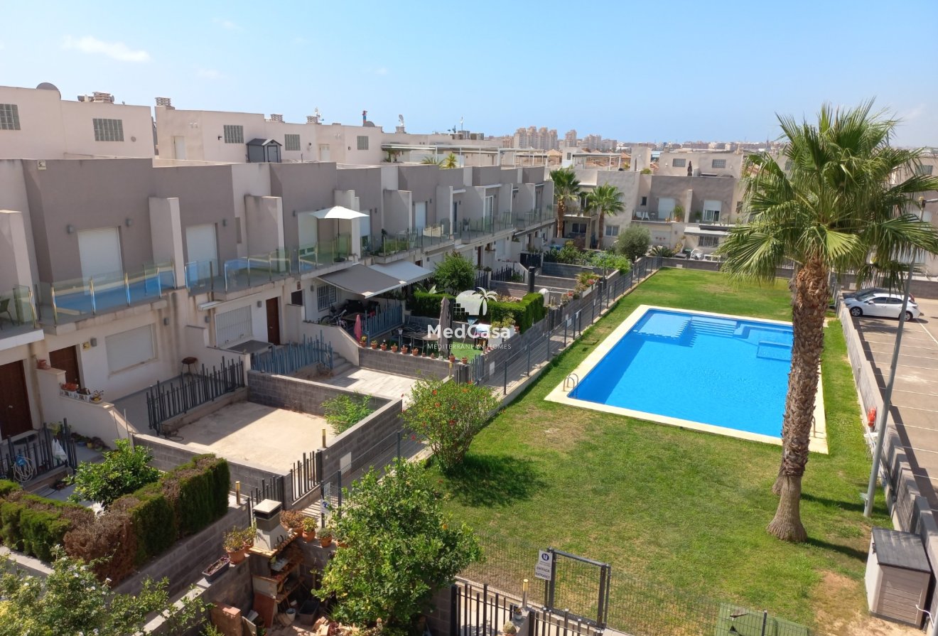 Resale - Townhouse -
Torrevieja - Nueva Torrevieja - Aguas Nuevas