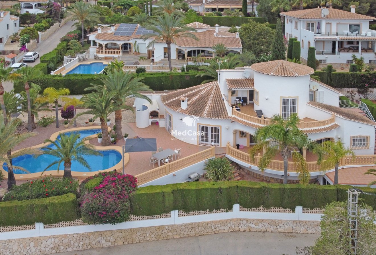 Resale - Villa -
Moraira - Cometa