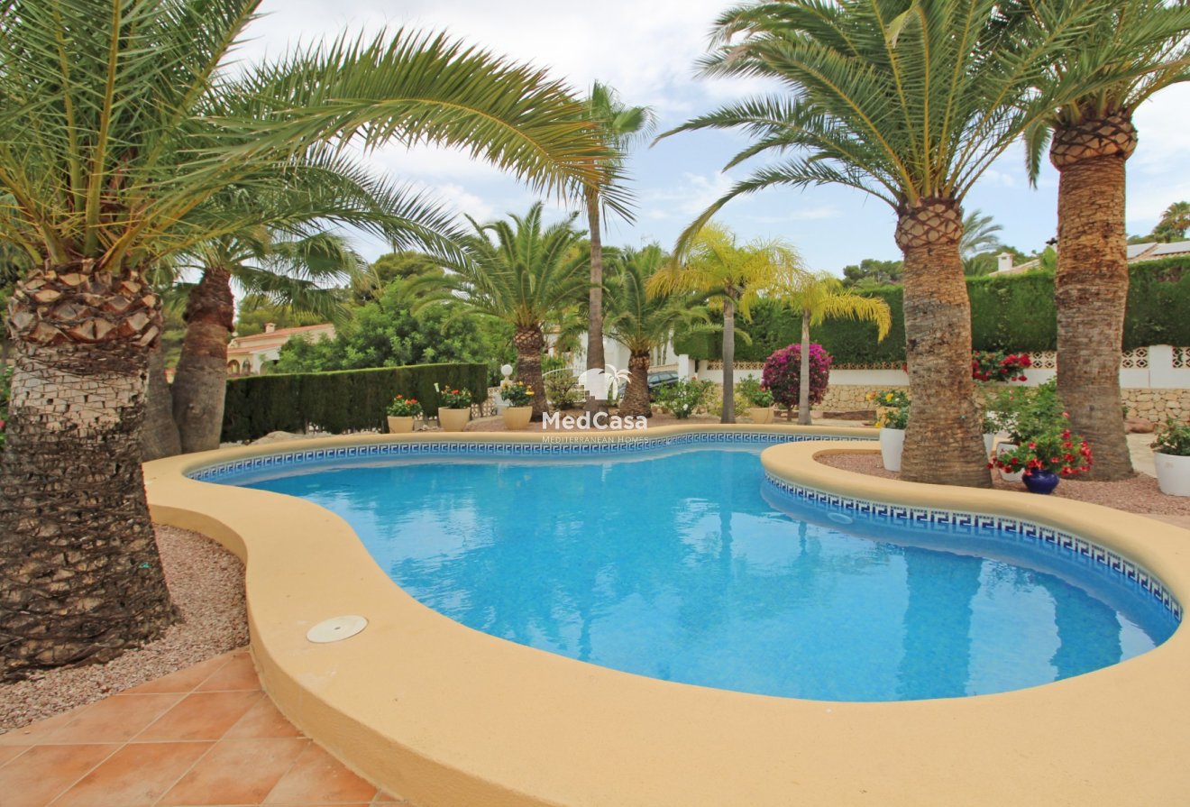 Resale - Villa -
Moraira - Cometa