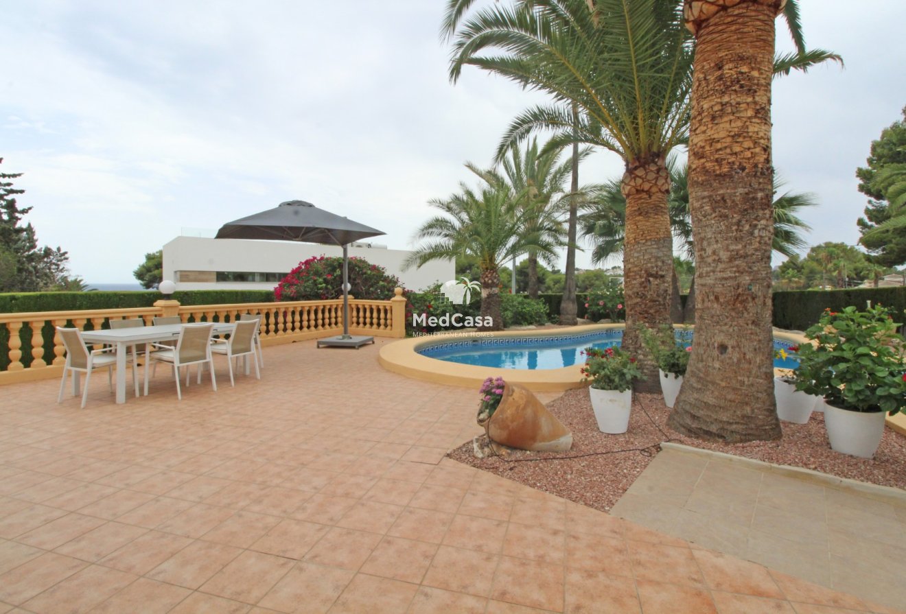 Resale - Villa -
Moraira - Cometa