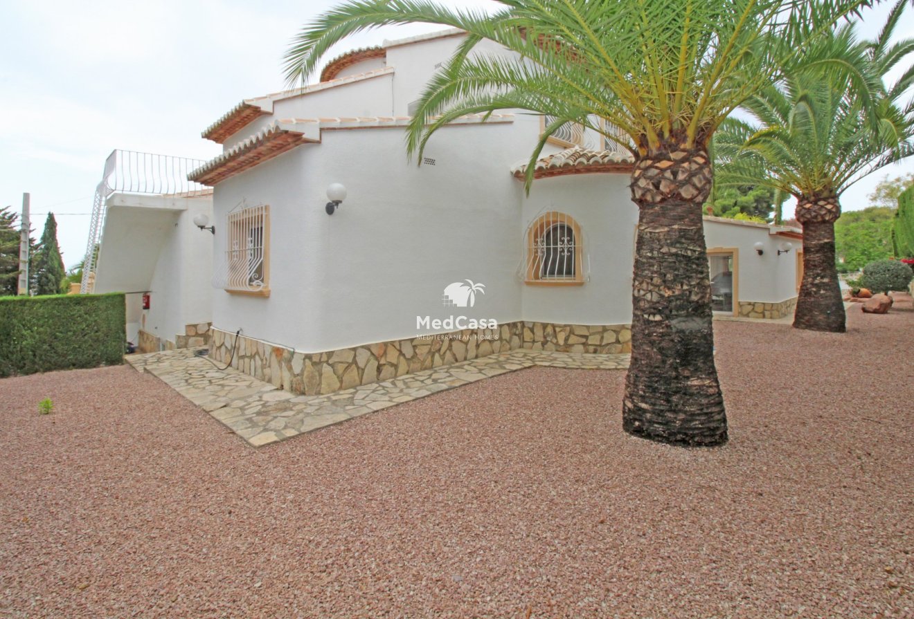 Resale - Villa -
Moraira - Cometa