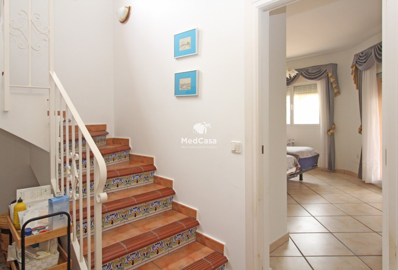 Resale - Villa -
Moraira - Cometa