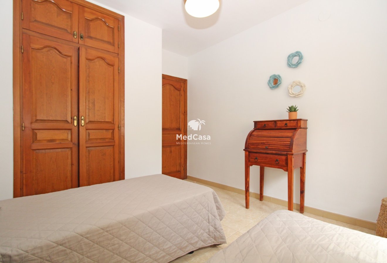 Resale - Villa -
Benissa - Montemar