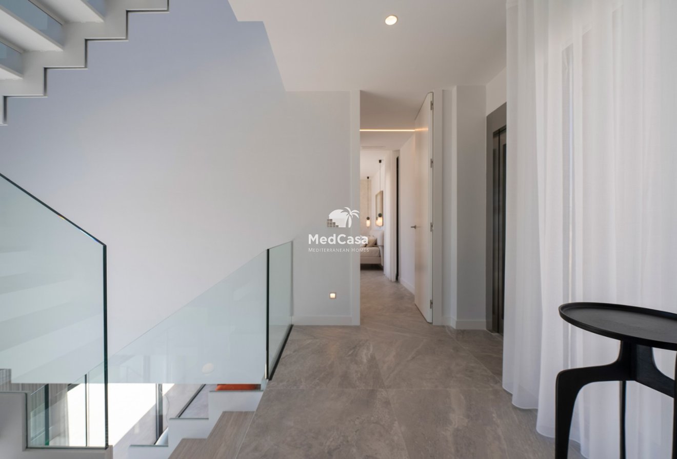 Obra nueva - Villa -
Finestrat