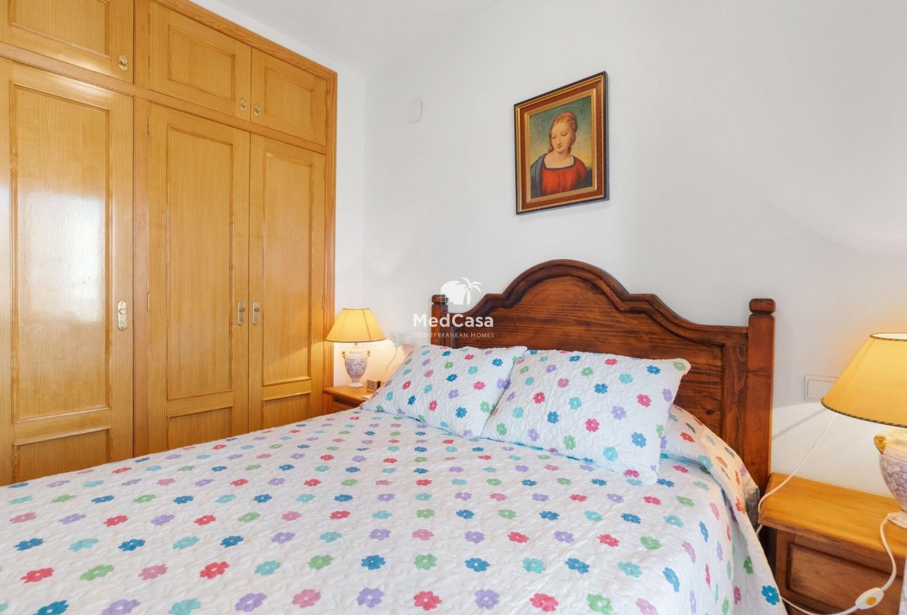 Segunda mano - Apartamento -
Orihuela Costa - Campoamor