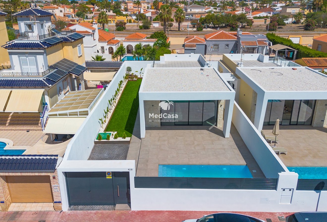 Obra nueva - Villa -
Torrevieja - La Torreta