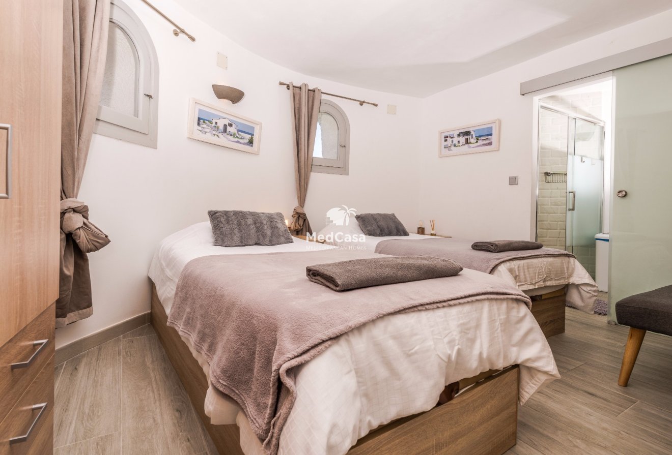 Resale - Villa -
Benissa - Montemar