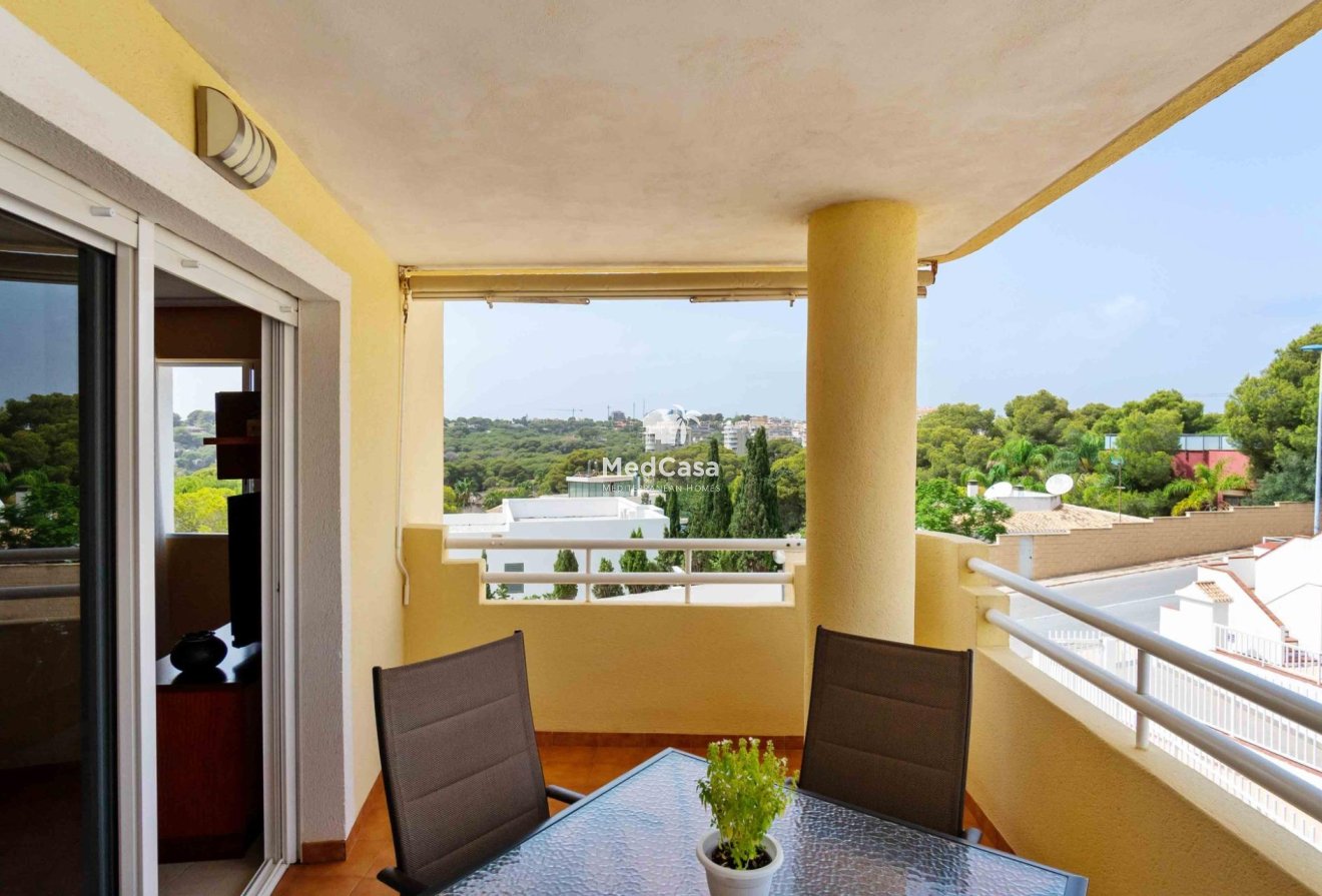 Resale - Apartment -
Orihuela Costa - Campoamor