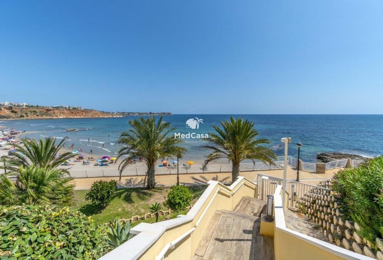 Resale - Apartment -
Orihuela Costa - Campoamor