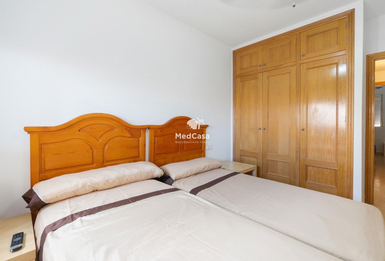 Resale - Apartment -
Orihuela Costa - Campoamor