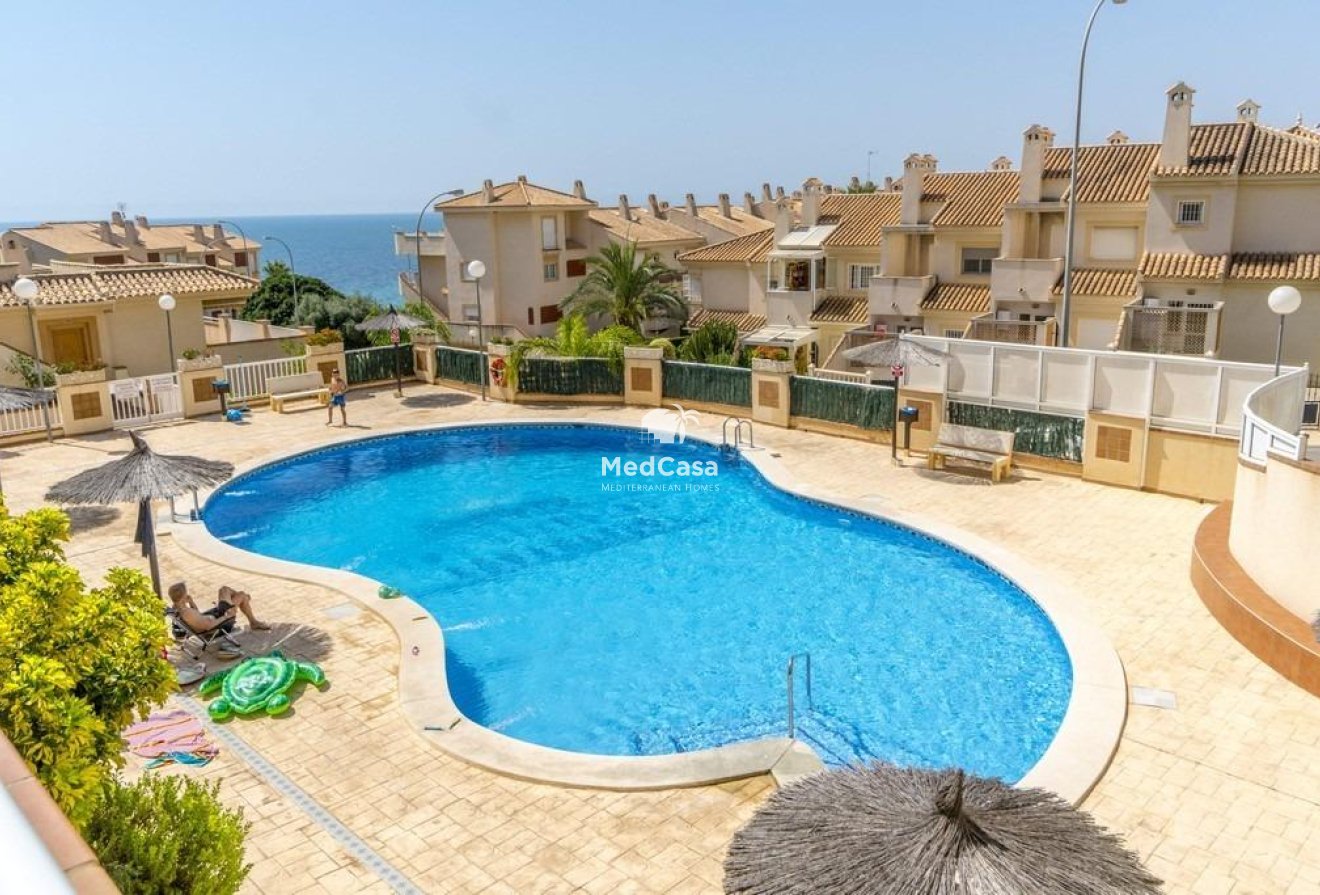 Resale - Apartment -
Orihuela Costa - Campoamor