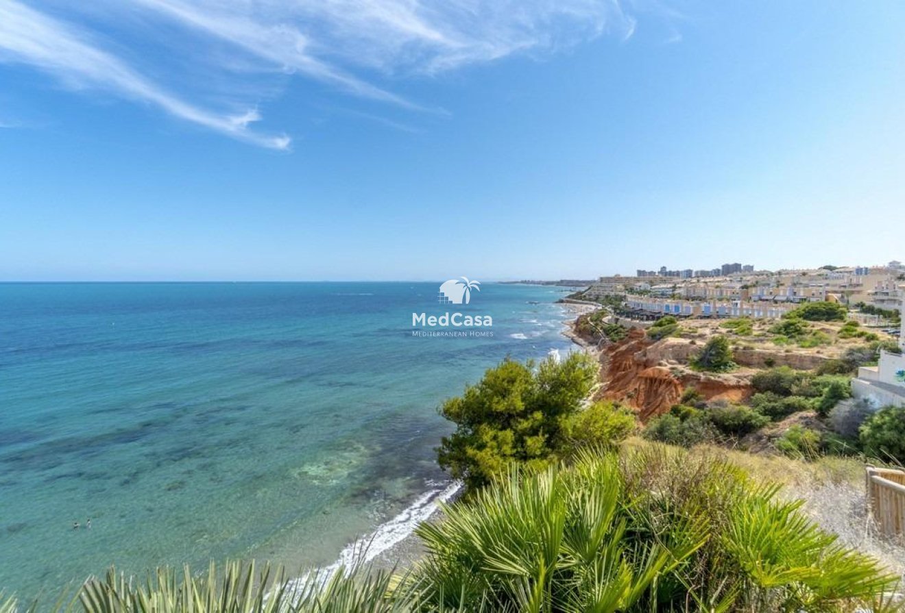 Resale - Apartment -
Orihuela Costa - Campoamor