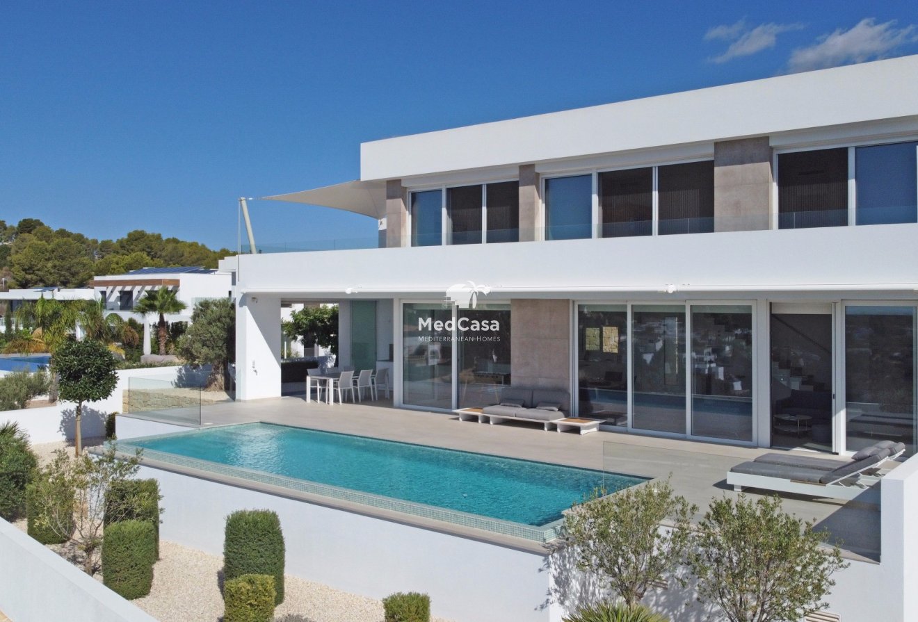 Resale - Villa -
Moraira - Benimeit