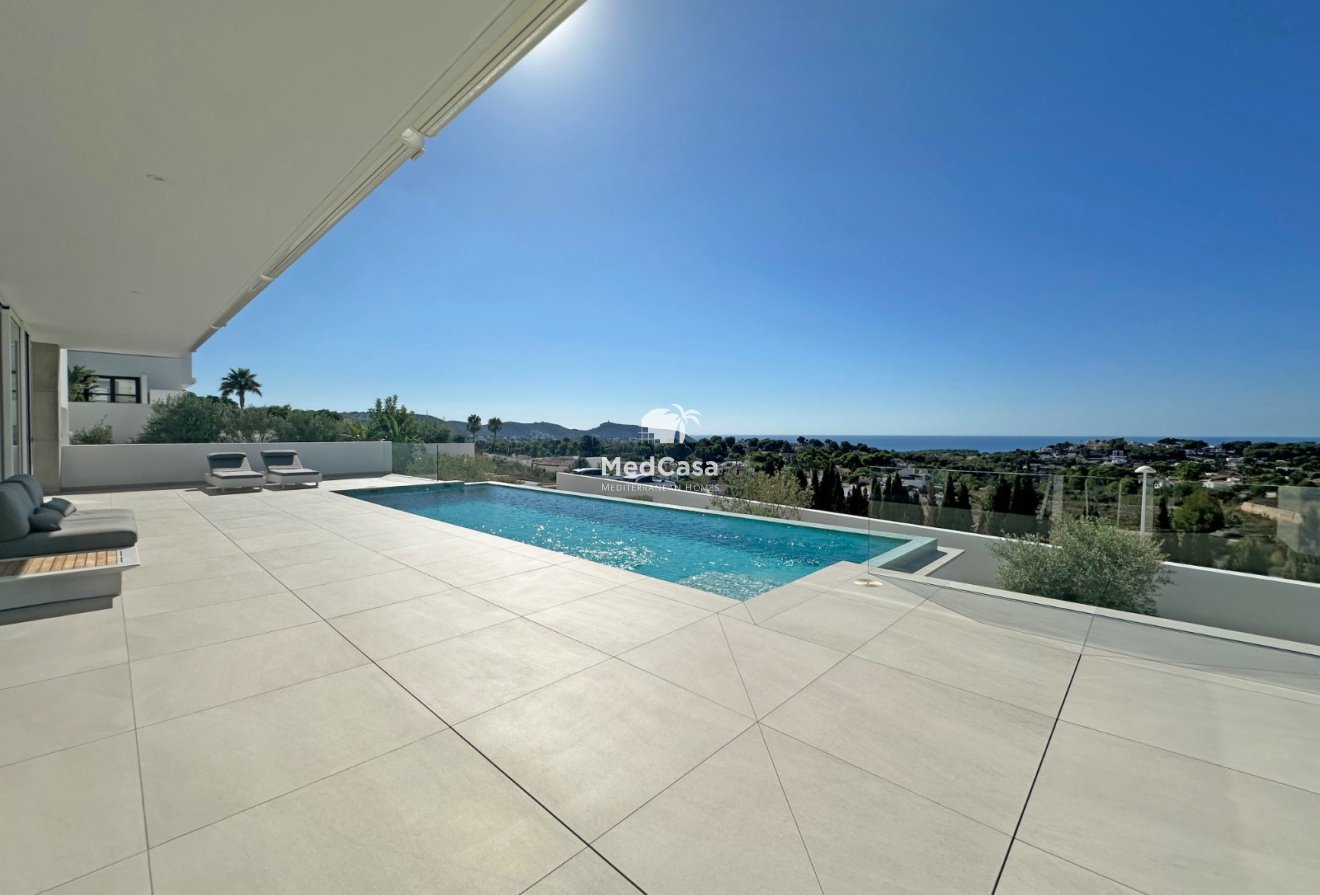 Resale - Villa -
Moraira - Benimeit