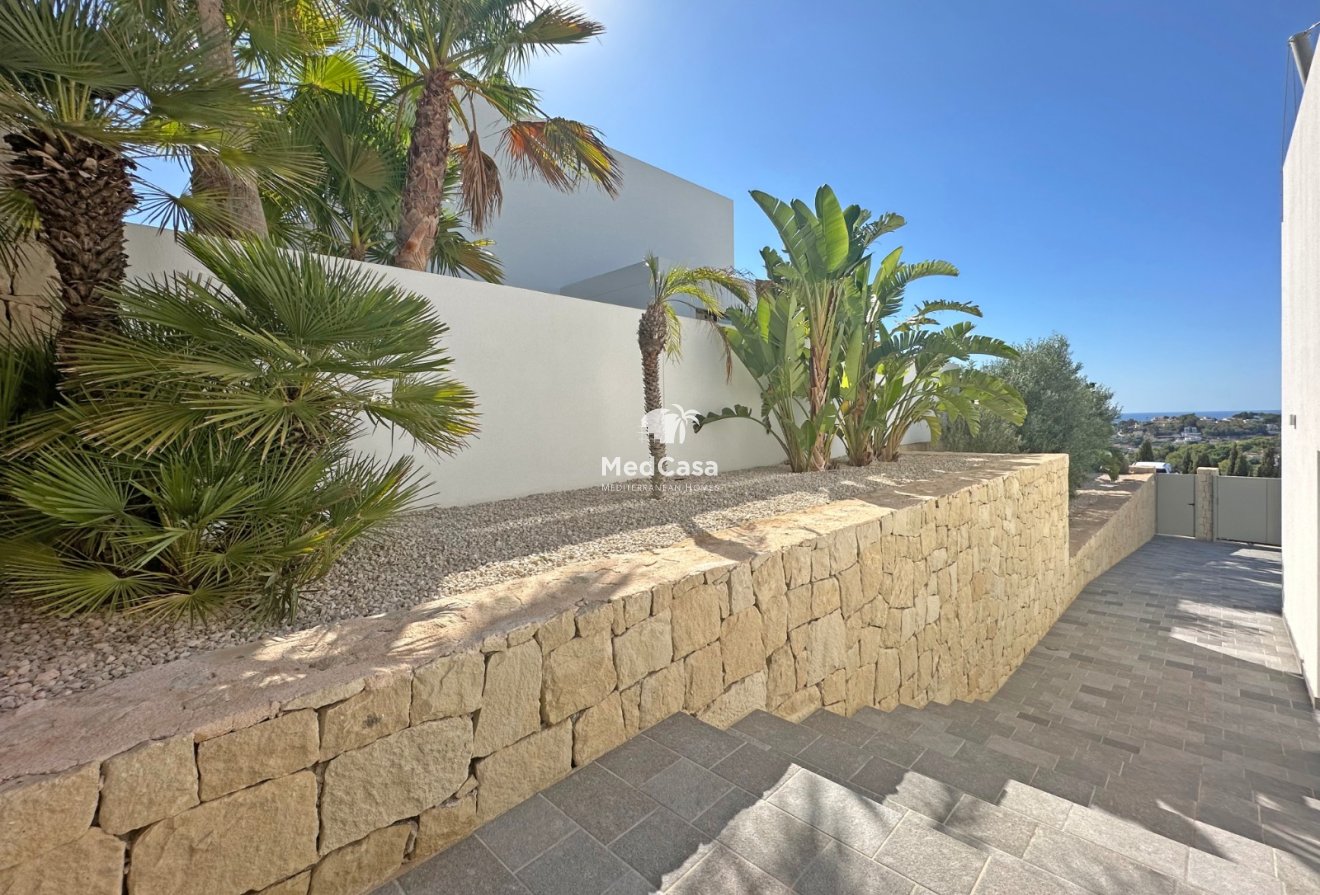 Resale - Villa -
Moraira - Benimeit