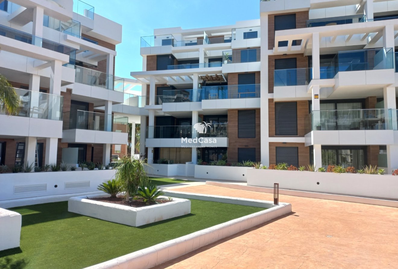 Obra nueva - Apartamento planta baja -
Denia