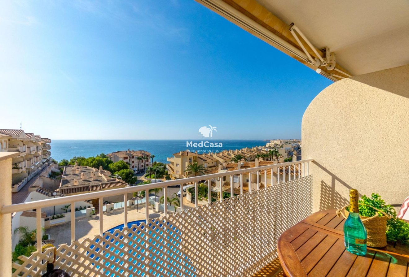 Resale - Apartment -
Orihuela Costa - Campoamor